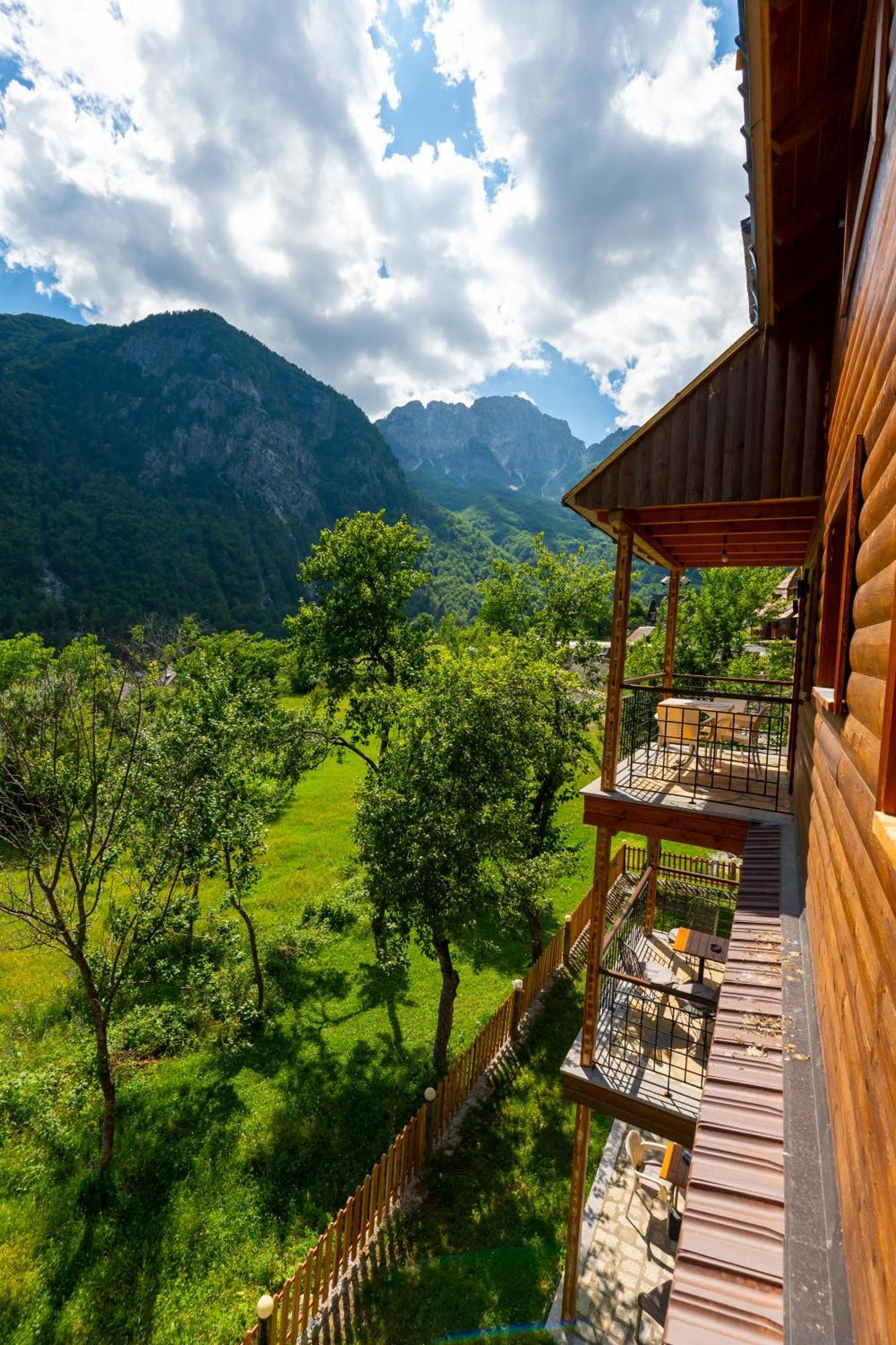 Gegest Hotel Тети Экстерьер фото